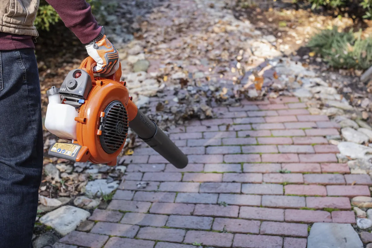 HUSQVARNA Lightweight Leaf Blower - 125B