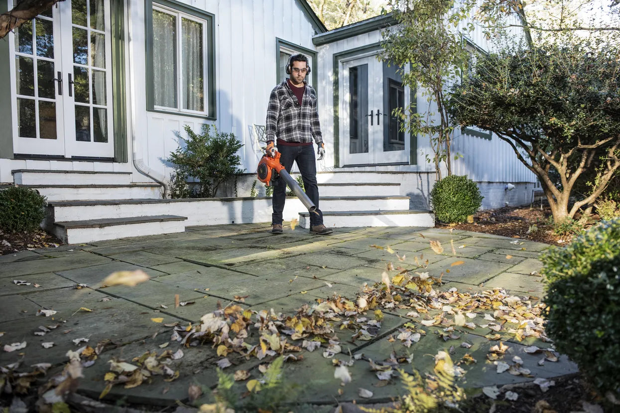 HUSQVARNA Lightweight Leaf Blower - 125B